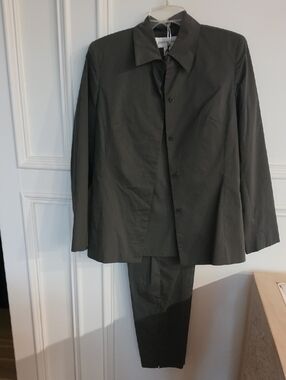 Jones New York Dark Gray Black Jacket, Skirt And Pants Set.